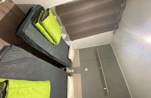 Lagorce House | Spacious mobile home ideally located!