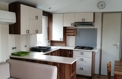 Vic-la-Gardiole House | SPACIOUS MOBILHOME 3 ROOMS CLIMATISE