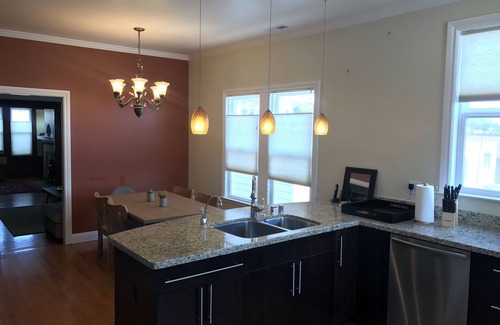 Ingleside Apartment | Spacious, Modern Edwardian Flat Close to freeway access & BART