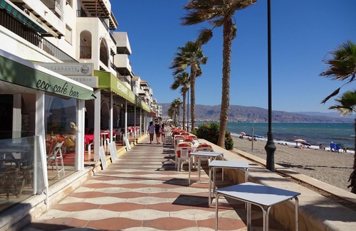 Roquetas de Mar Apartment | Spacious modern apartment, South facing close to the Beach with pool in complex.