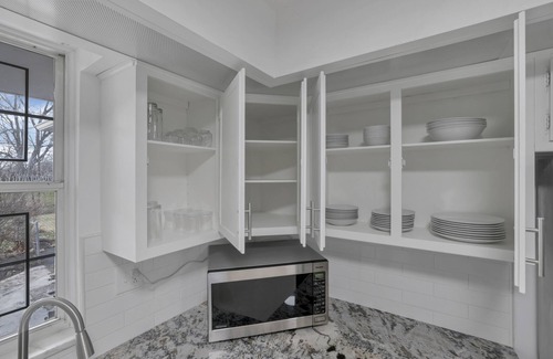 Columbus House | Spacious, Modern, Healing Home in Columbus