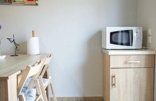 Kato Stalos Apartment | Spacious Modern Room on Agia Marina Beach