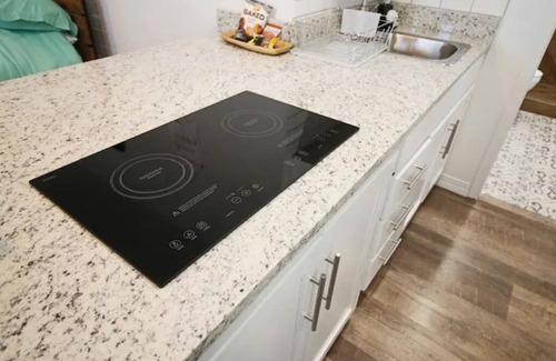 El Paso Apartment | Spacious Modern Studio 11-min walk to Ft. Blissn