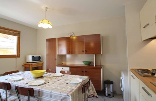 Montgenevre Apartment | Spacious Mountain Apartment in Montgenèvre – Sleeps 6, Pet-Friendly, Private Garage & Balcony