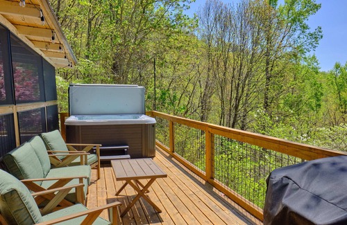 Franklin House | Spacious Mountain Retreat w/ Million Dollar Views!