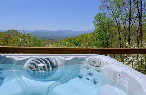 Franklin House | Spacious Mountain Retreat w/ Million Dollar Views!