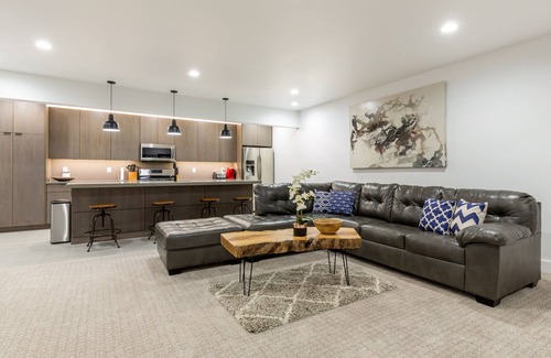 South Jordan House | Spacious Mountain View Basement Apt. w/heated pool and hottub