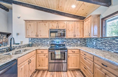 Ruidoso House | Spacious, Near Midtown w/Grill+Deck+Views+Arcade