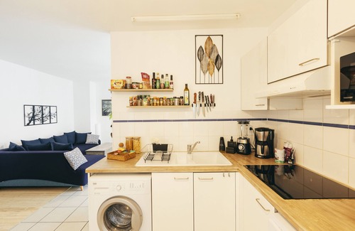 Chartrons Apartment | Spacious Near Quays With Parking