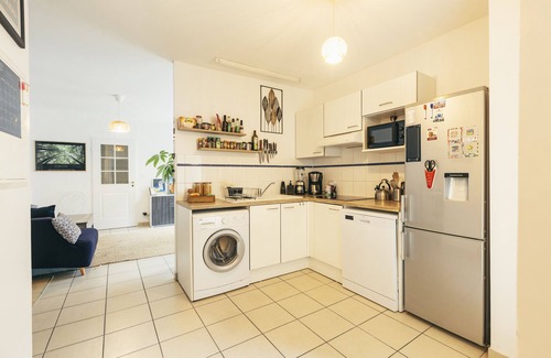Chartrons Apartment | Spacious Near Quays With Parking