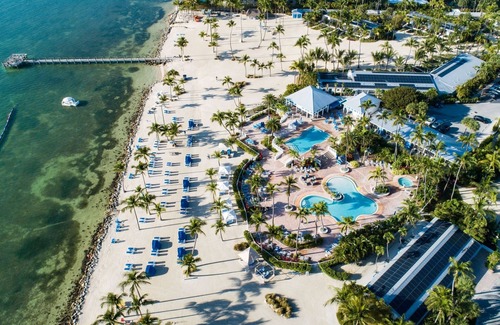 Islamorada House | Spacious Ocean View Accommodation w/Patio! Beachfront Property w/Outdoor Pool!