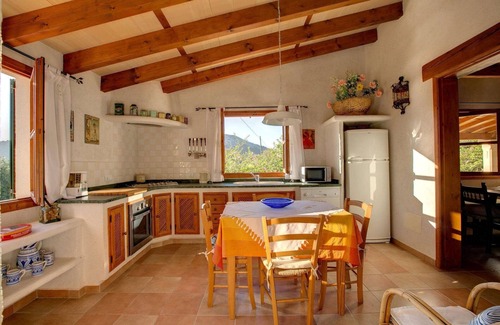 Pollensa Villa | Spacious One Bedroom Country House with A/C, Large Garden, Private Pool - 5 mins drive to Pollença!