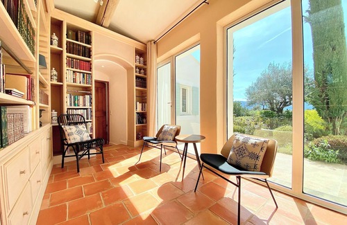 Goult Villa | Spacious, peaceful villa in 1 hectare grounds near Gordes
