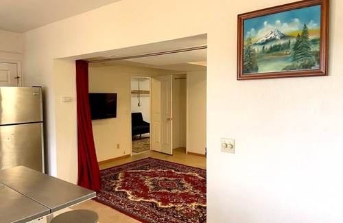 Grass Valley Condo | Spacious Pet & Kid Friendly Bottom Unit in Duplex in Grass Valley Walk to Town