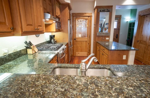 Downtown Steamboat Springs Condo | Spacious Pet Friendly Downtown Condo.Walking Distance to Everything!