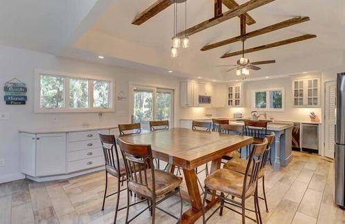 Heritage Woods House | Spacious & Private 6-Bdrm, pet-friendly home w/Private Pool in Sea Pines Resort