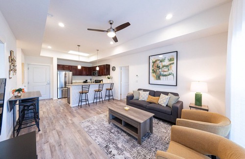 Katy Condo | Spacious Private Condo Unit in Lifestyle Center