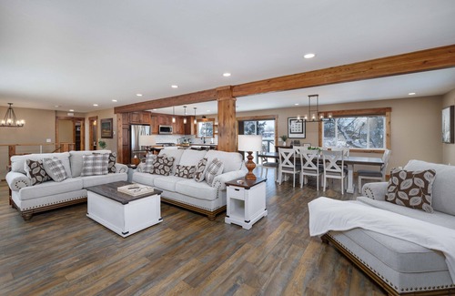 Bozeman House | Spacious, Private Home with Mountain Views - Mountain View Delight