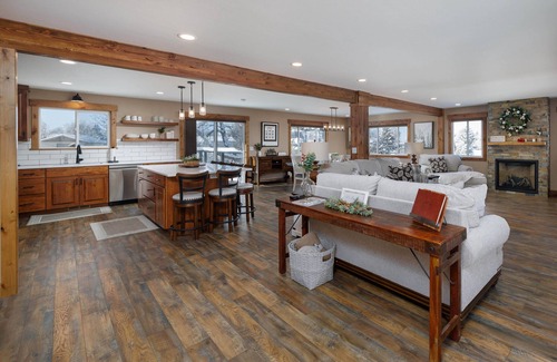 Bozeman House | Spacious, Private Home with Mountain Views - Mountain View Delight