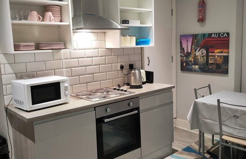Anfield House | Spacious Private Room w/Ensuite Near Anfield Stadium