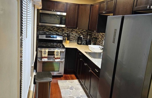 Providence House | Spacious Providence Place rental near the mall. Close to downtown Providence.