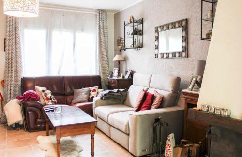 Saint-Denis House | Spacious quiet house with pretty garden