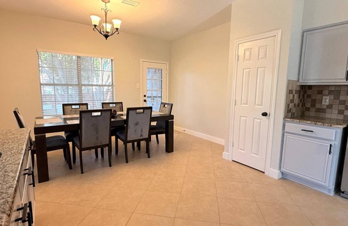 Frisco House | Spacious Remodeled 5-bedroom house in welcoming Frisco with AC