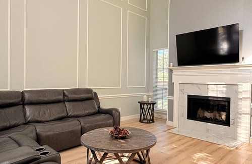 Frisco House | Spacious Remodeled 5-bedroom house in welcoming Frisco with AC