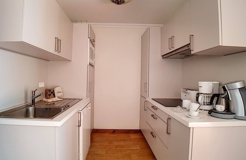 Les Menuires Apartment | Spacious & Renovated Apartment · Near Slopes · Sauna & Hammam · WIFI · Balcony · 6 Guests