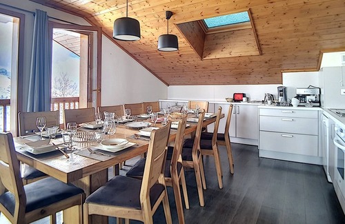 Les Menuires Apartment | Spacious & Renovated Apartment · Near Slopes · Balcony · Sauna · Hammam · Free WIFI