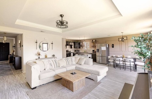 Fort Worth House | Spacious Retreat Hammock, Backyard Grill & Piano
