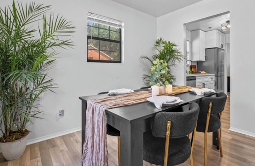 Charlotte House | Spacious Retreat near Uptown w/Hottub