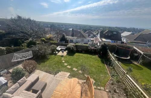 Brighton House | Spacious Saltdean Seaside Home Ample Free Parking Pass The Keys