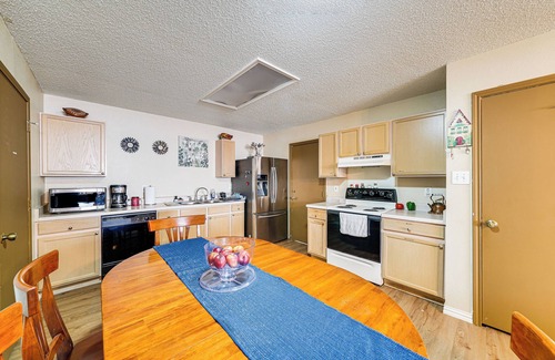 West San Antonio House | Spacious San Antonio Home: Close to Military Bases