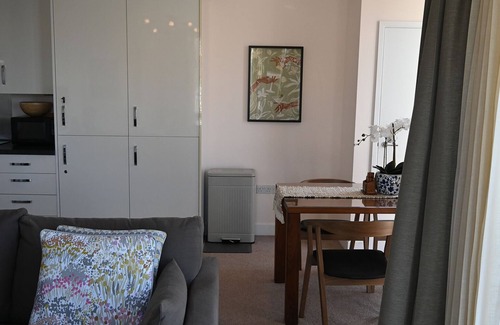 Brighton City Centre Apartment | Spacious seaside apartment with terrace, Kemptown