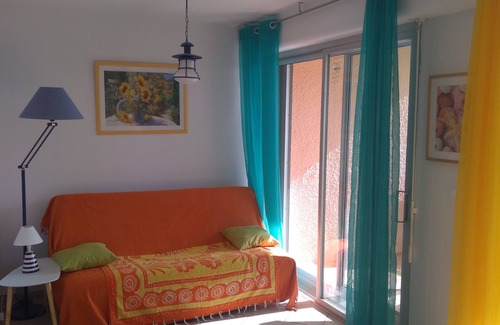 Le Barcares Apartment | Spacious sea view T2 on ground floor with direct beach access - large enclosed 25 m2 terrace