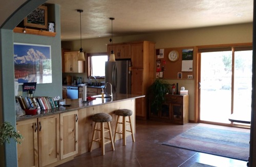 Buena Vista House | Spacious secluded home, Amazing Views, On River, Close To Town, hot tub
