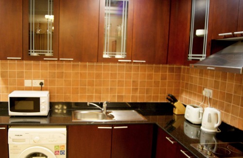 Dubai Bed & Breakfast | Spacious serviced Studio Al Muhaisnah 5' to airport