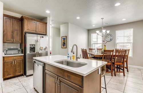 Sienna Hills Apartment | Spacious St George Townhome: Office & Pool Access