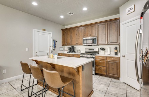Sienna Hills Apartment | Spacious St George Townhome: Office & Pool Access