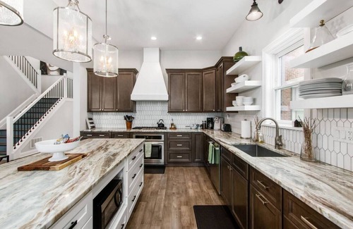 Victorian Village House | Spacious Stay | 1stFL Suite GameRm OSU ½ mi