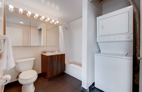 Downtown Jersey City Apartment | Spacious Studio in Jersey City with Amenities