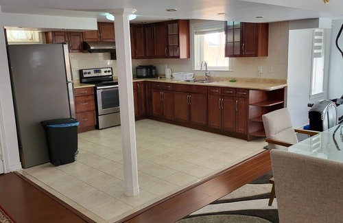 East Credit Apartment | Spacious Suite