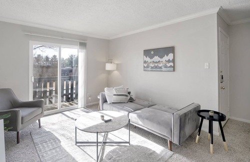 Midland Condo | Spacious Suite next to Midland Airpark