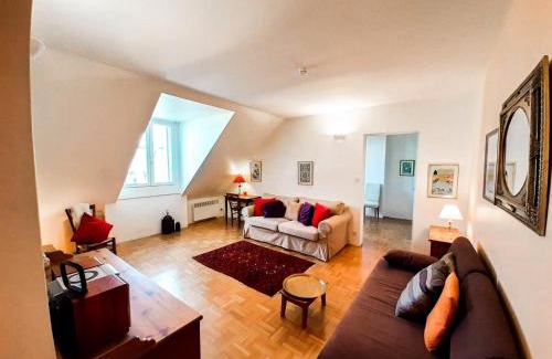 Amboise Apartment | Spacious T2 apt in city center.