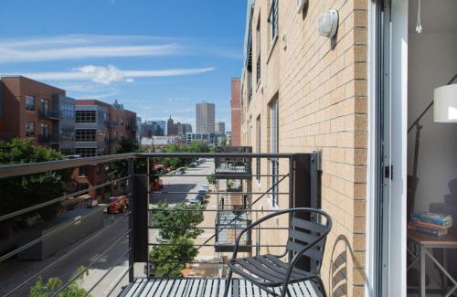 Historic Third Ward Apartment | Spacious Third Ward Apt Near Summerfest with Balcony