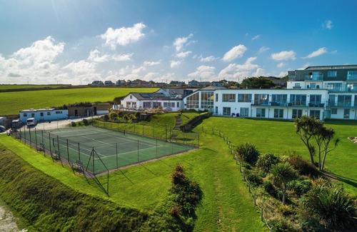 Newquay House | Spacious Three-Story House | Two Large Sea View Balconies | Sleeps 8+