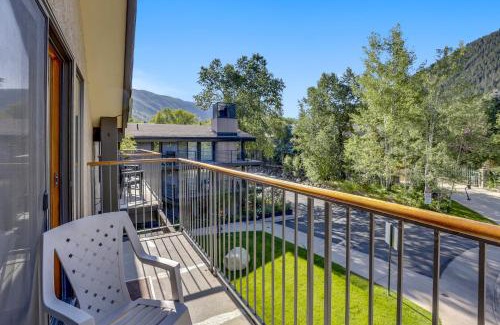 Aspen House | Spacious Top Floor Condo Aspen