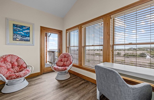 Manteo Condo | Spacious Top Floor Condo With Amazing Views