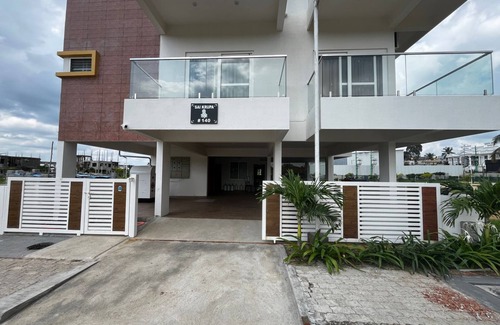 Mysore Apartment | Spacious Top Floor Luxury 3-bedroom with AC and WiFi in enchanting Mysurunnn